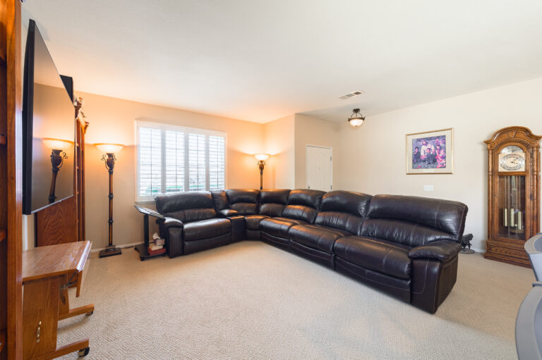 Best real estate agent in Fontana