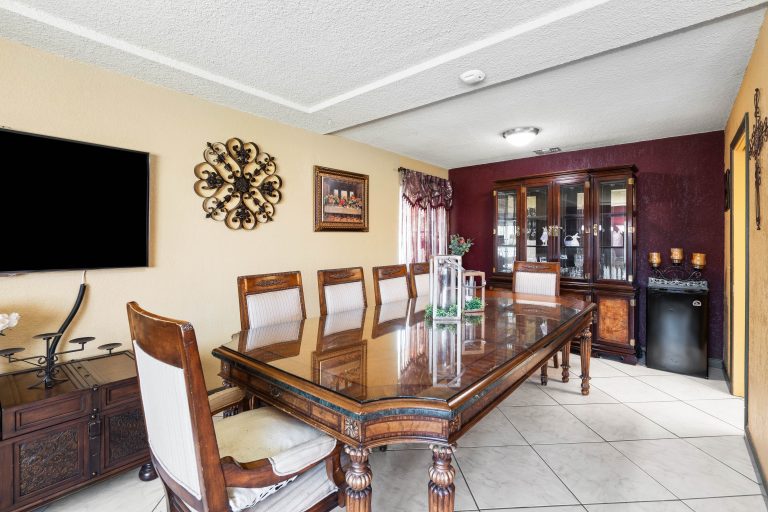 Best real estate agent in Redlands