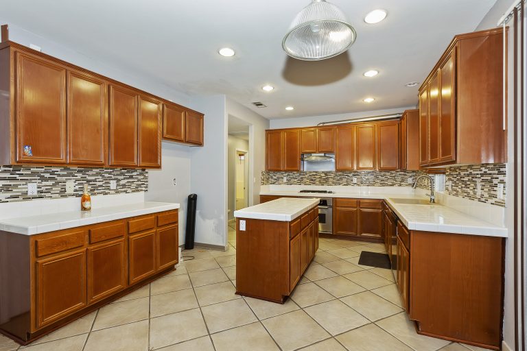 Best real estate agent in Fontana