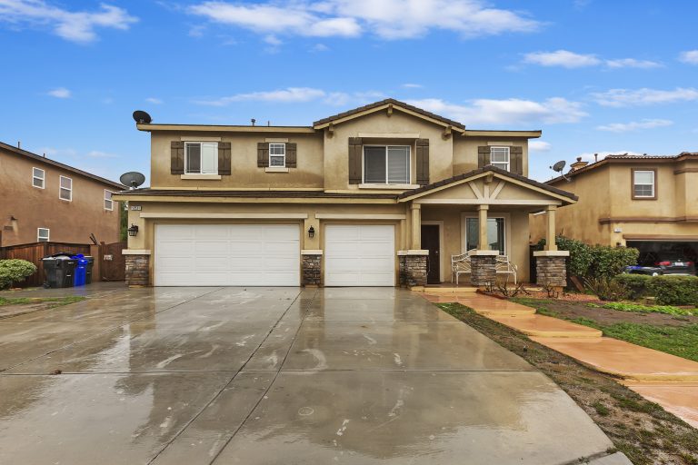 Best real estate agent in Fontana