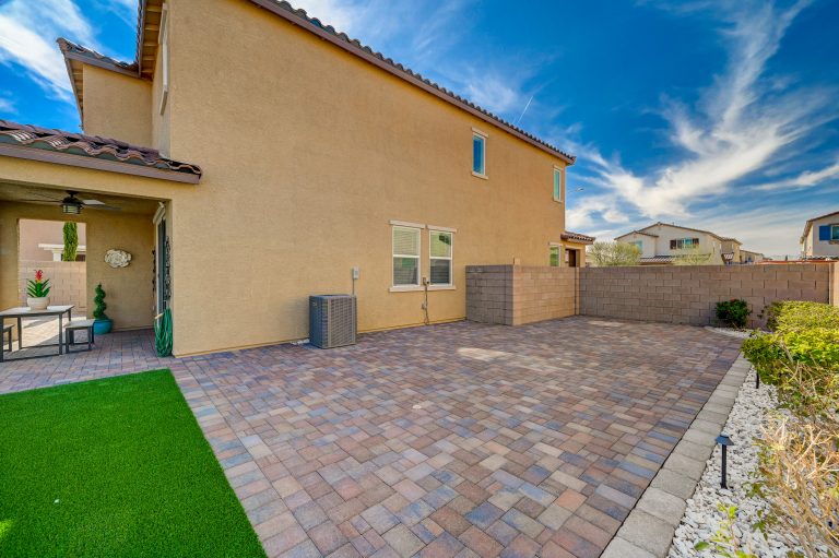 Best real estate agent in Laguna Hills
