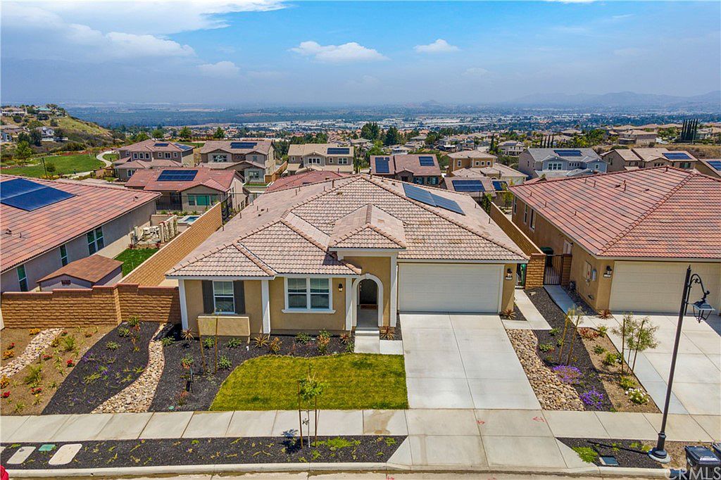 Top Real Estate Agent in Sunny California