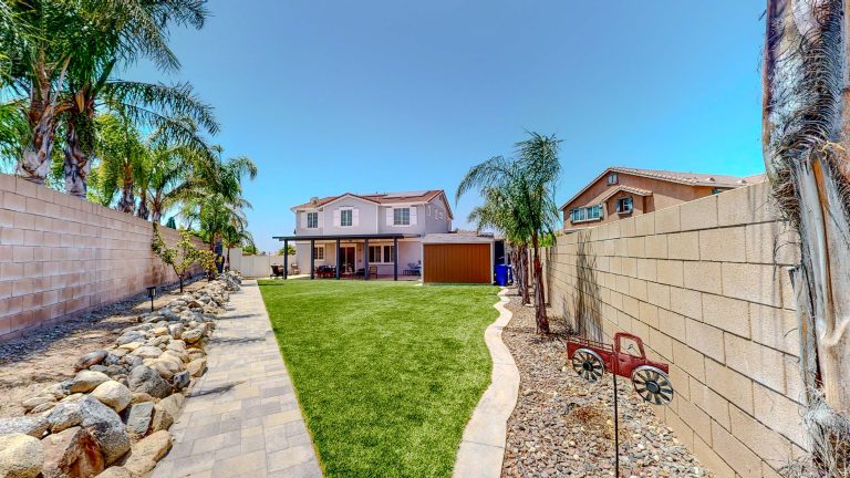 Best real estate agent in Fontana