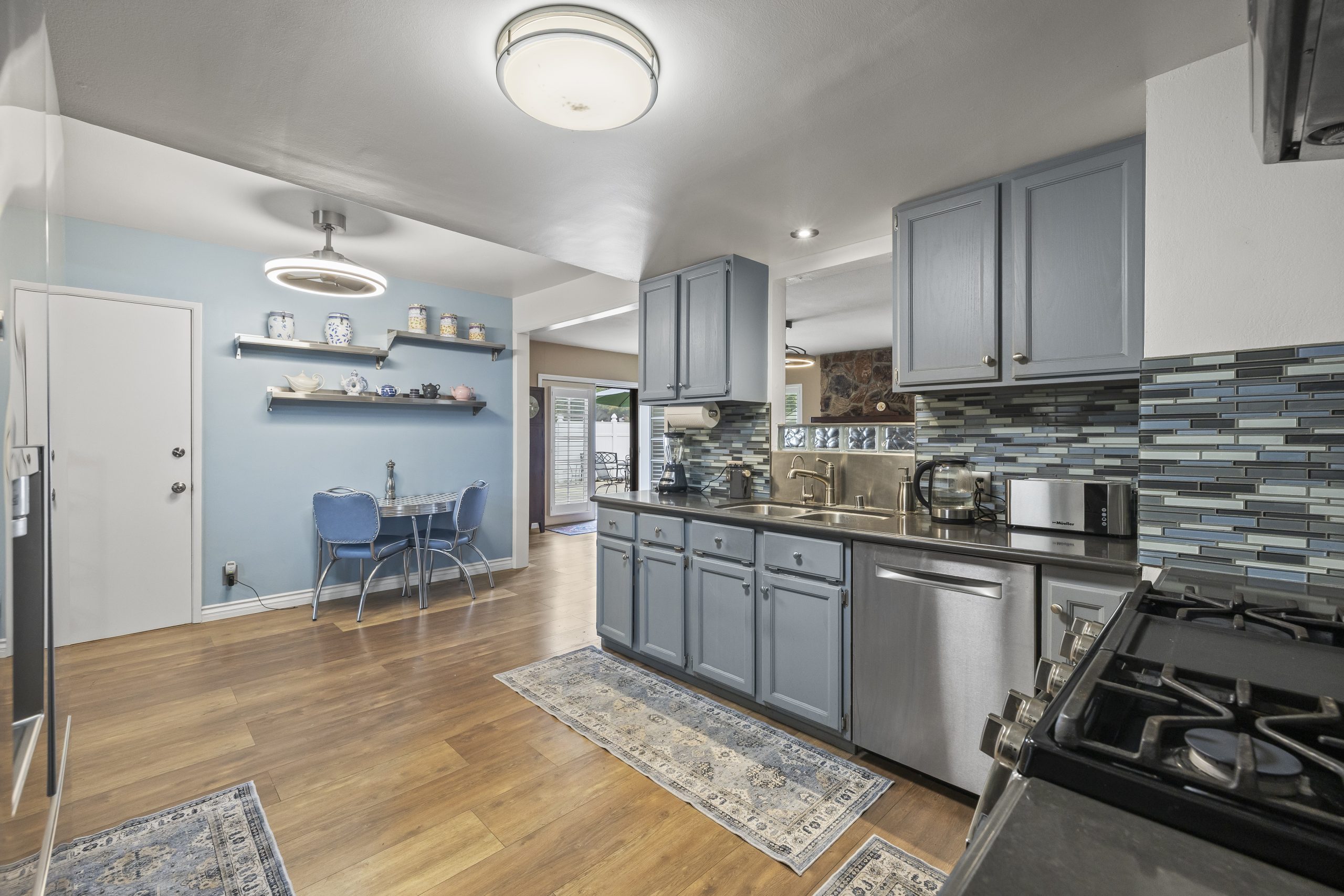 536 South College Ave, Claremont, CA